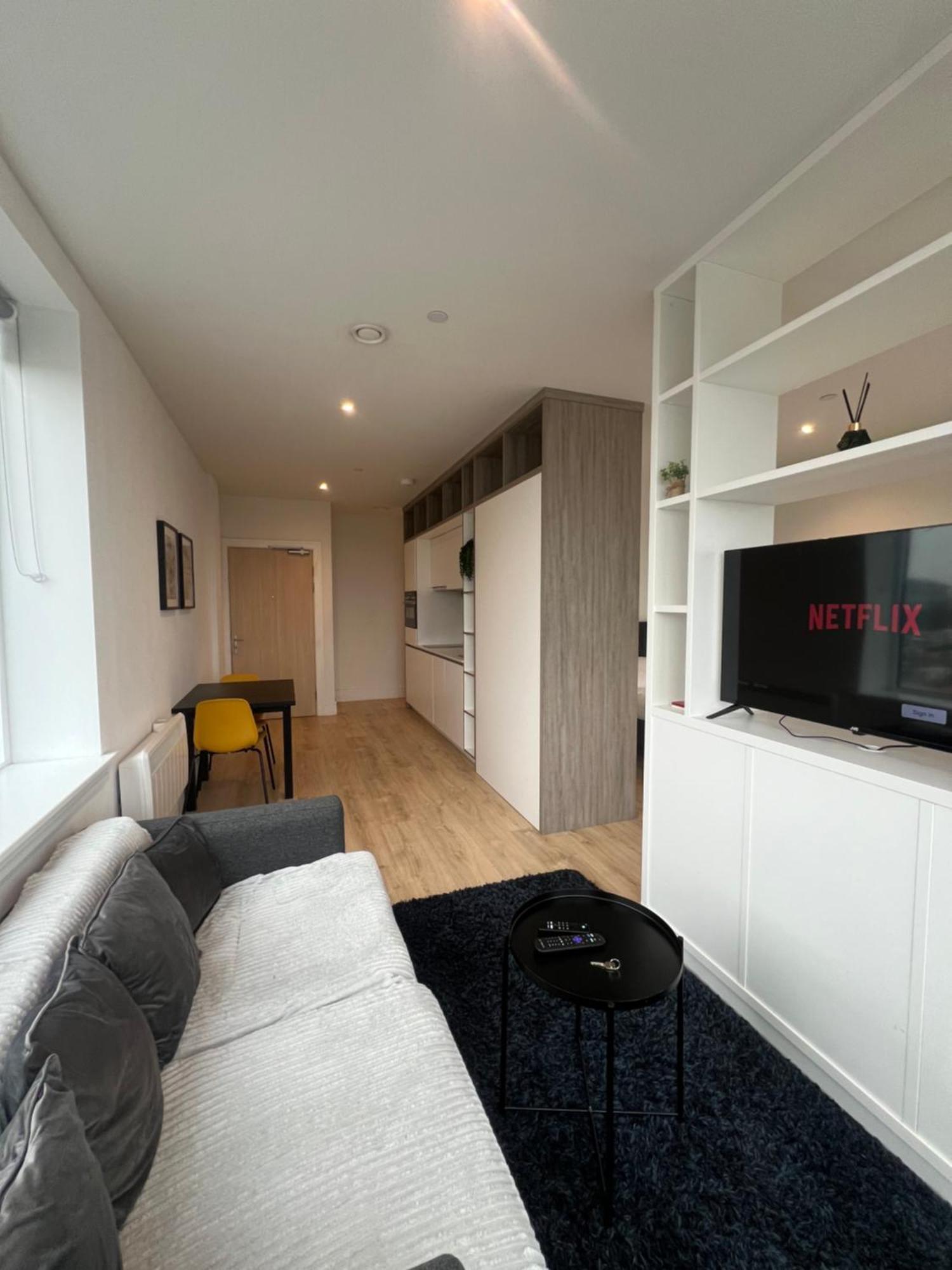 London Heathrow Airport Apartment Voyager House Terminal 12345 - Ev Electric And Parking Available Hillingdon Zewnętrze zdjęcie