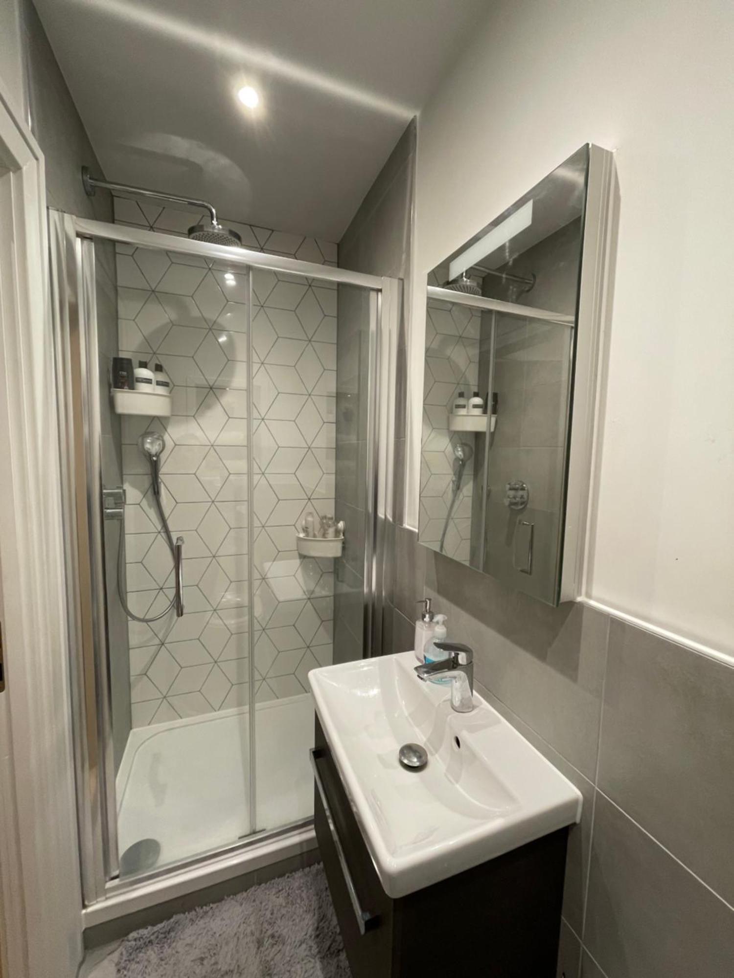 London Heathrow Airport Apartment Voyager House Terminal 12345 - Ev Electric And Parking Available Hillingdon Zewnętrze zdjęcie